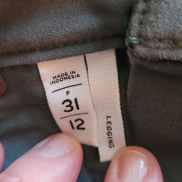 LOFT Leggings size 31/12 womans olive gree - Picture 5 of 5